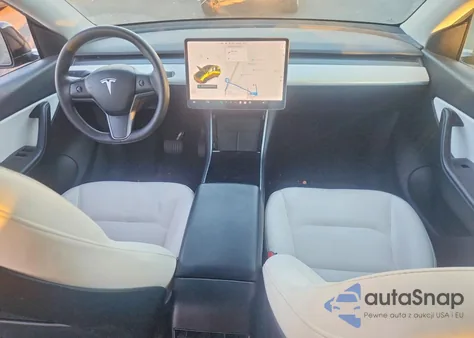 2021 Tesla Model Y z USA, uszkodzony, nr VIN 5YJYGDEE0MF093118